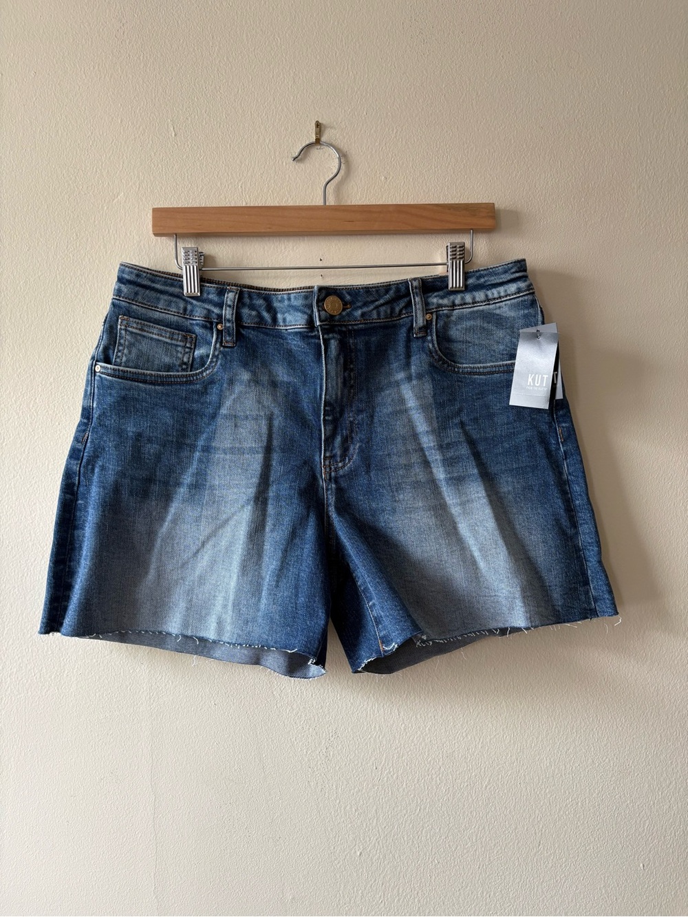 NWT Kut from the Cloth High Rise Jane Denim Shorts Size 10